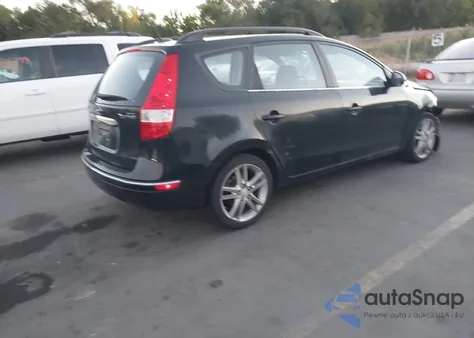 2010 Hyundai Elantra Touring Se z USA, uszkodzony, nr VIN KMHDC8AE7AU063507